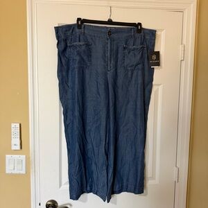 NWT I.N. Studio Blue Denim Braided Pocket Detail Cropped Pants‎ Size 22W